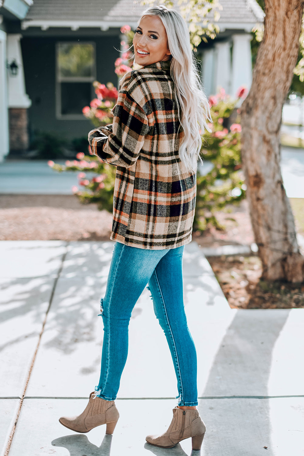 Navy Blue Plus Size Plaid Flap Pocket Shacket