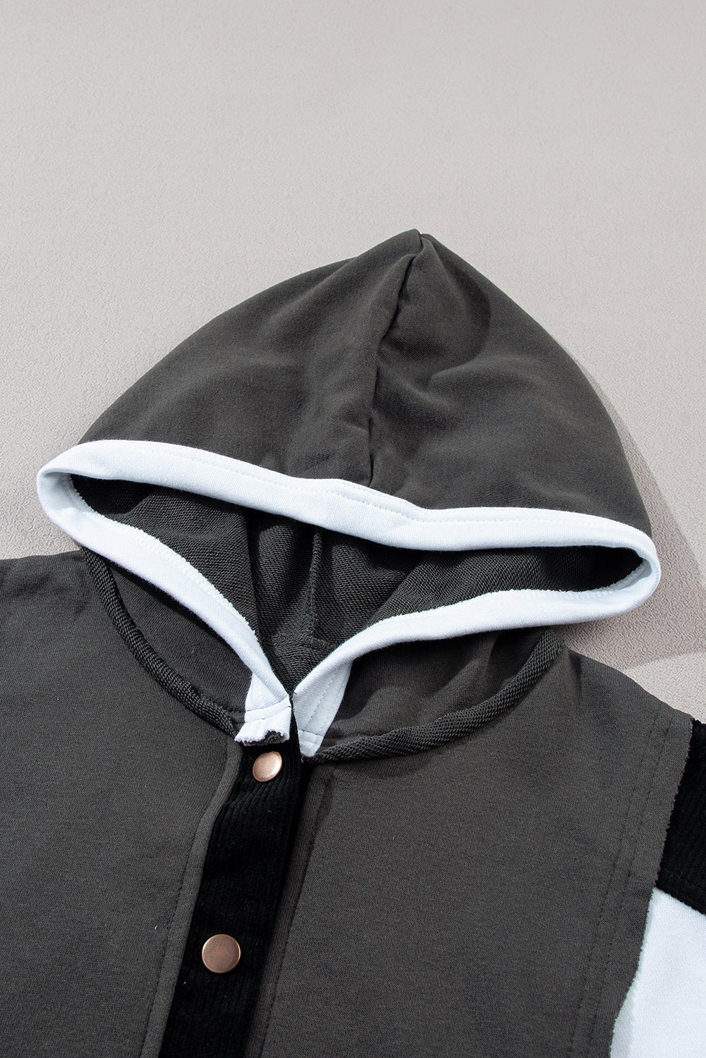 Gray Color Block Exposed Seam Buttoned Neckline Hoodie
